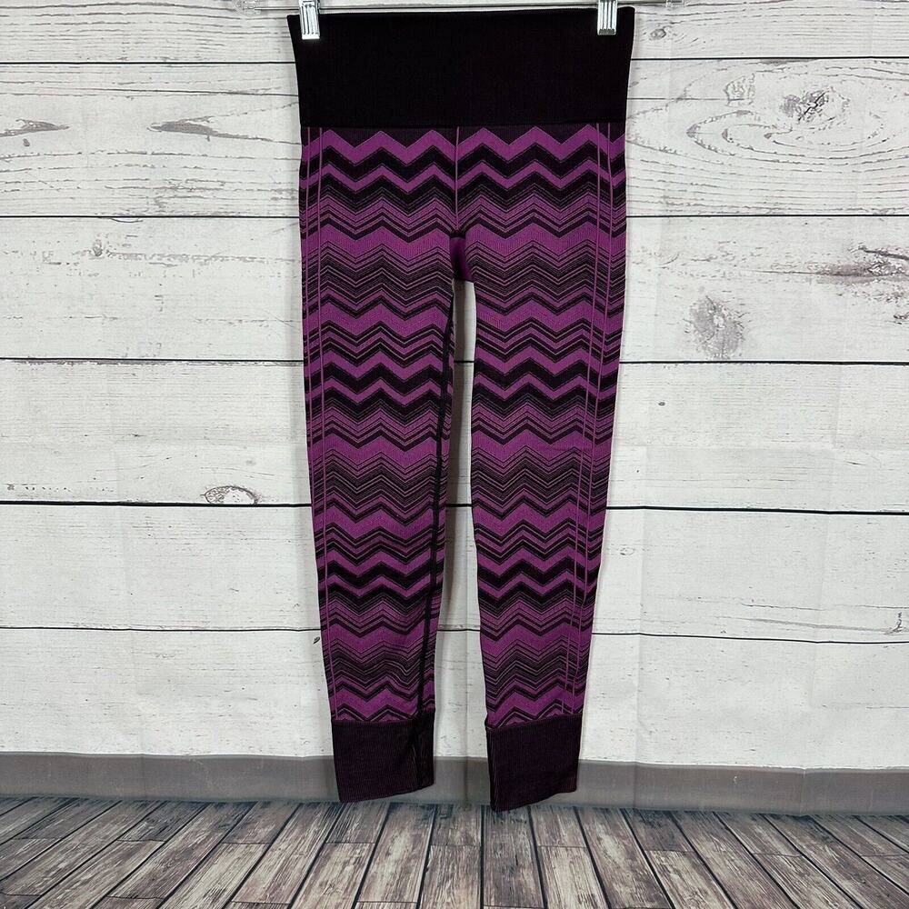 Lululemon Womens Leggings size 4 Ebb to Street Seamless‎ Chevron Knit